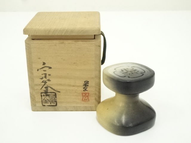 雲華焼（雲花焼）　浅尾宗筌造　印形蓋置（共箱）